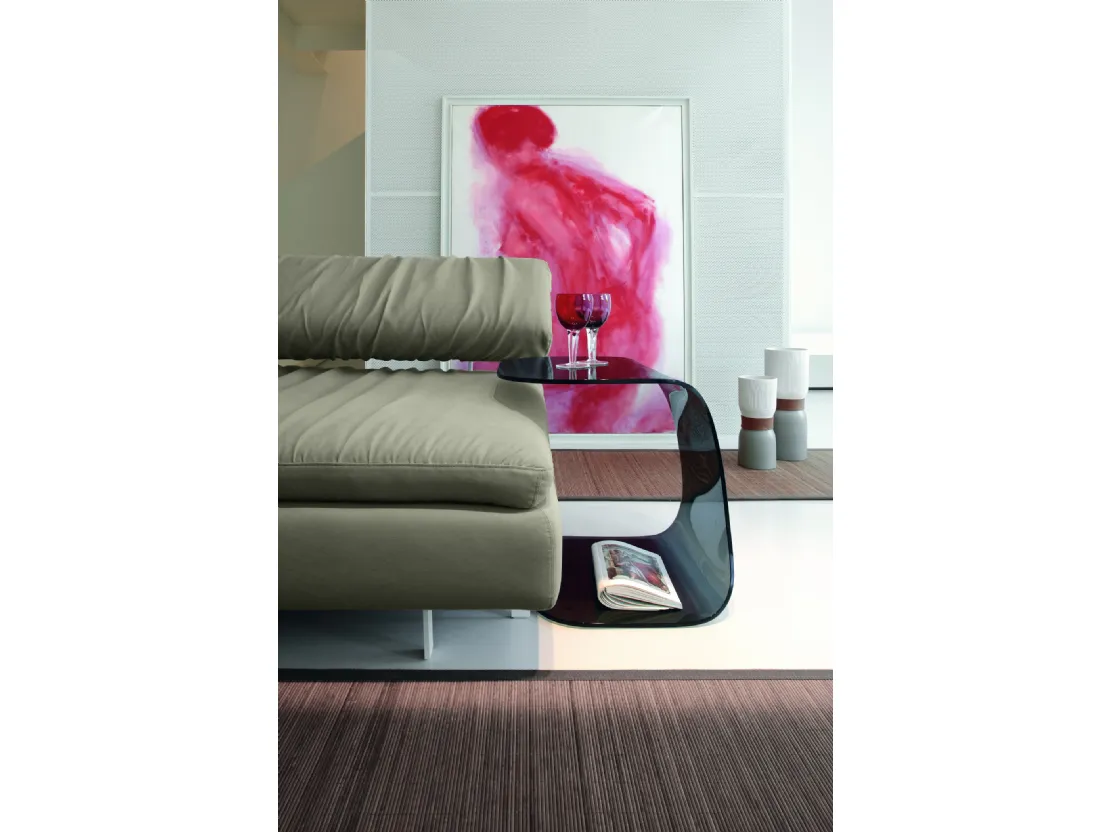 Tavolino di design in vetro curvato fumè Beside di Tonin Casa