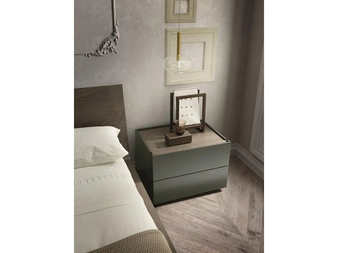 Comodino Cubo in laccato opaco con top in legno di Mobilgam