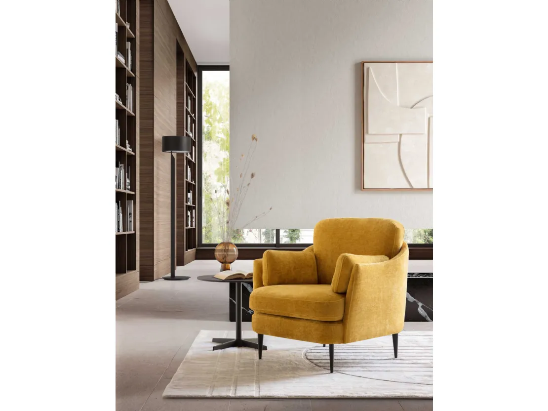 Poltrona in tessuto imbottito Galen di Le Comfort