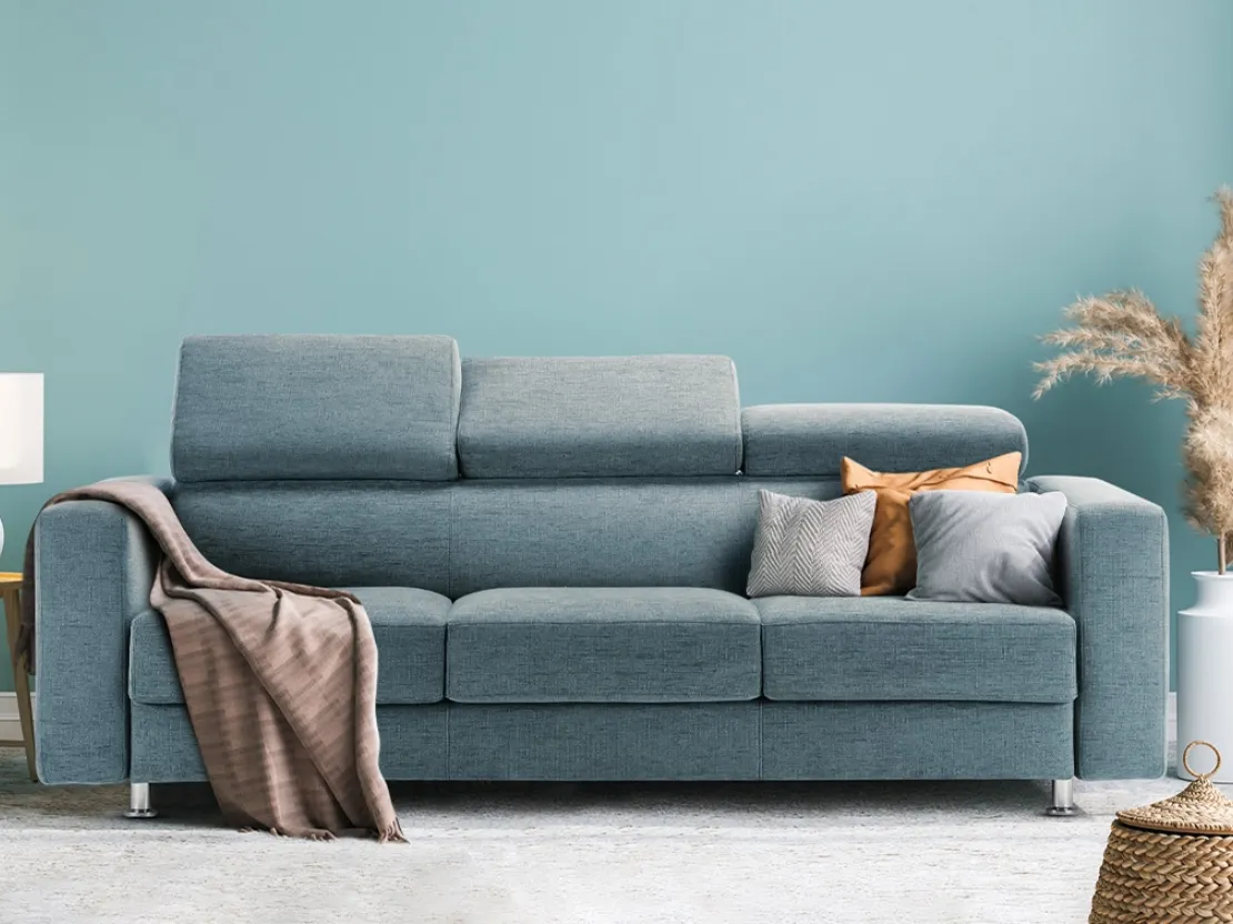 Divano Letto lineare in tessuto con poggiatesta reclinabili Benjamin di Family Bedding