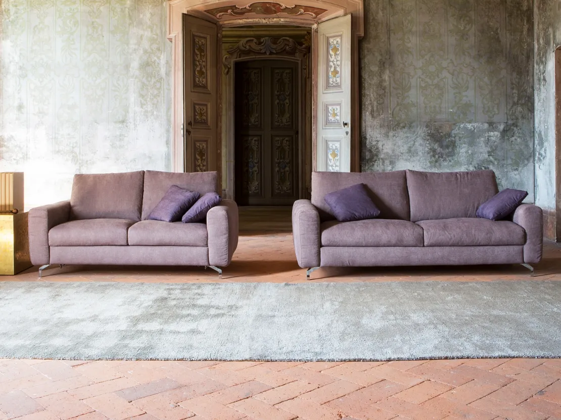 Divano in tessuto con piedini in metallo Liss Cut di Family Bedding