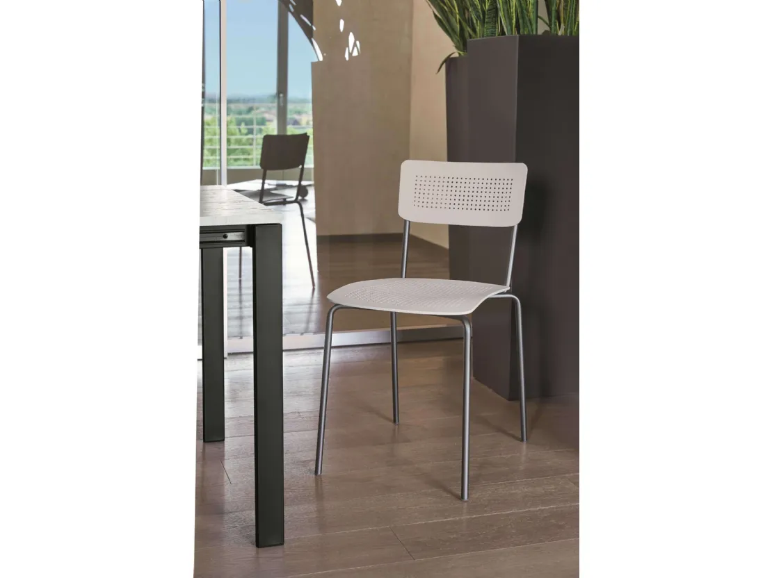 Sedia impilabile College Ingenia