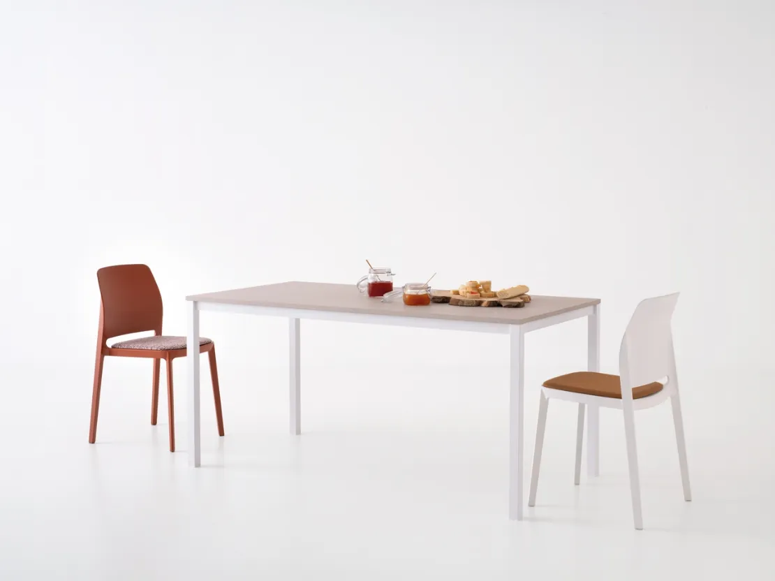 Sedia Tipa in polipropilene con seduta Imbottita di Pointhouse