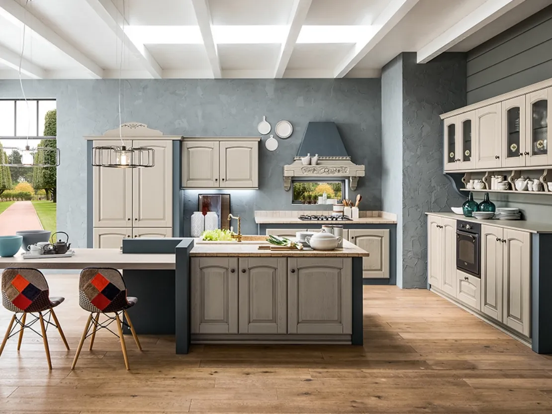 Cucina in Muratura con isola Magda in legno Decapé Ecru con top in pietra naturale di Arrex